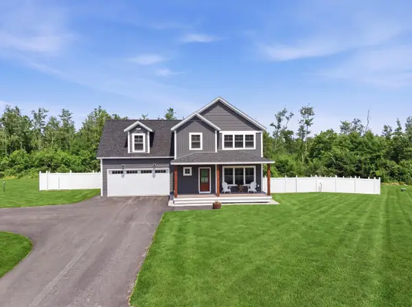418 Blane Circle, Pembroke, NH 03275