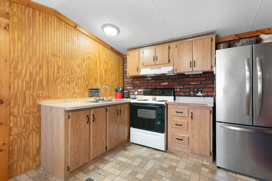 38 Pine Street, Hinsdale, NH 03451 - #2