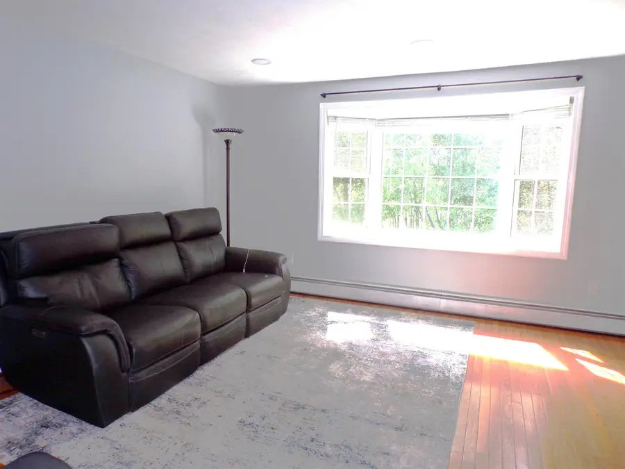 6 Pleasant Street, Hooksett, NH 03106 - #3