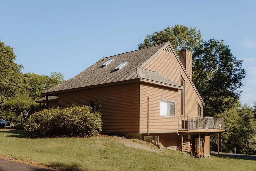 1140 Murphy's Road #10A, Hartford, VT 05059 - #2