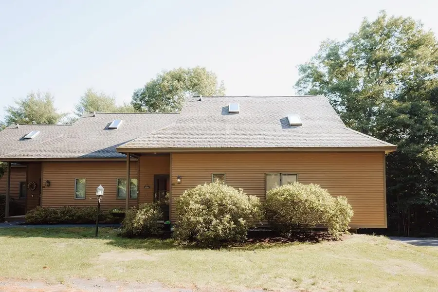 1140 Murphy's Road #10A, Hartford, VT 05059 - #3