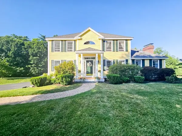 28 Pheasant Run, East Kingston, NH 03827