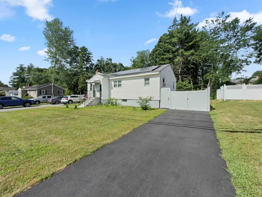 8 Haigh Avenue, Salem, NH 03079 - #3