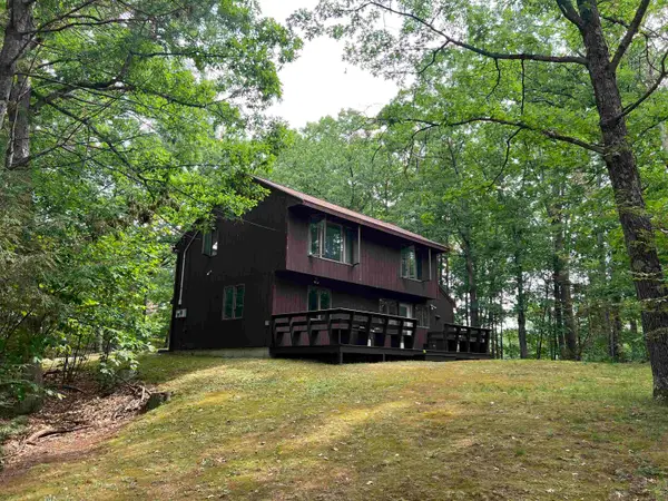 1 Great Hill Drive, Newmarket, NH 03857-2044
