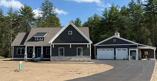 10 Tallarico Street #27, Litchfield, NH 03052