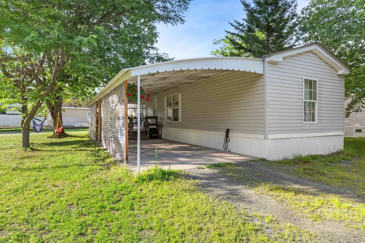 23 Family Circle, Hartland, VT 05048 - #1
