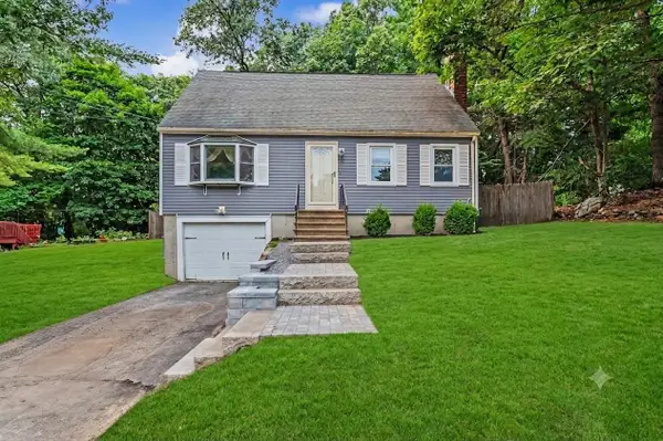 6 Colleen Road, Nashua, NH 03062
