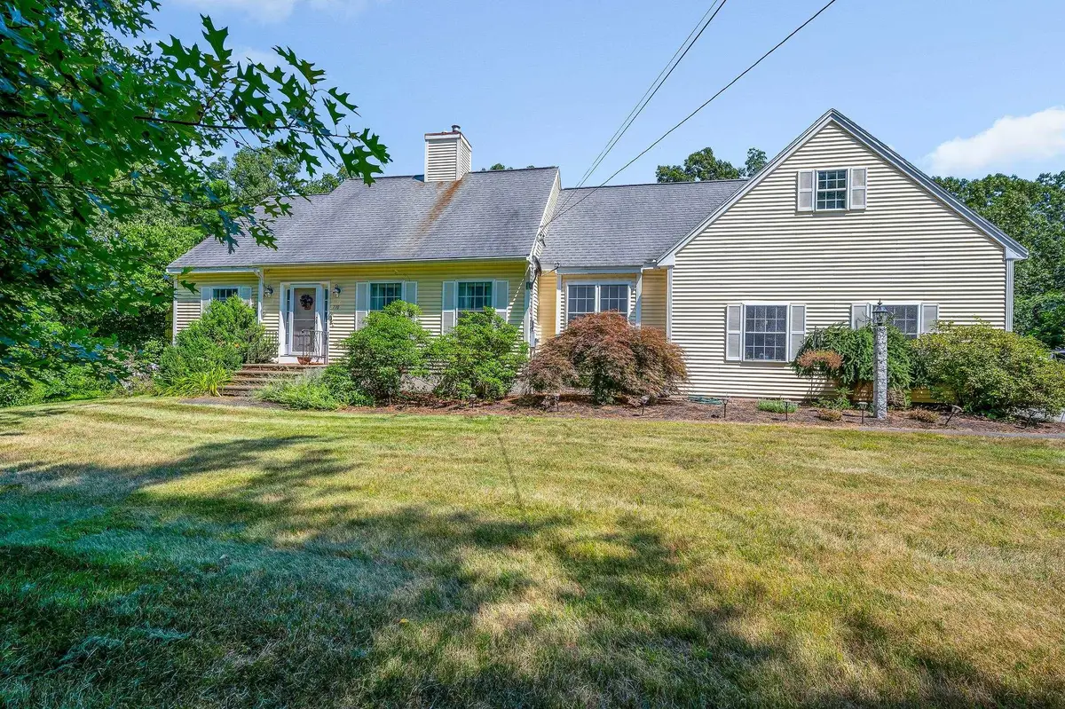 770 Mammoth Road, Pelham, NH 03076 - #1