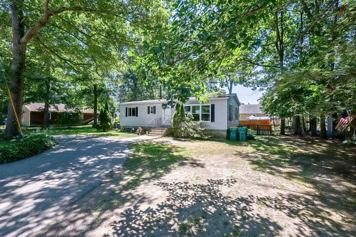 20 Riverside Drive, Fremont, NH 03044 - #1