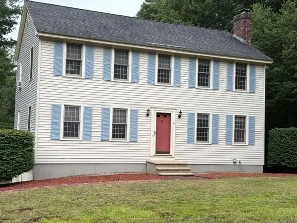 5 McEnroe Drive, Londonderry, NH 03053