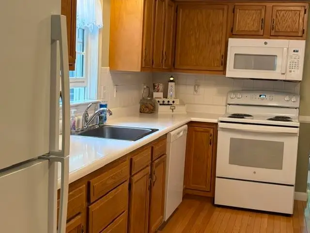 5 McEnroe Drive, Londonderry, NH 03053 - #2