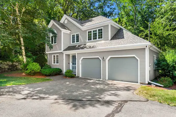 21 Foxglove Court, Nashua, NH 03062