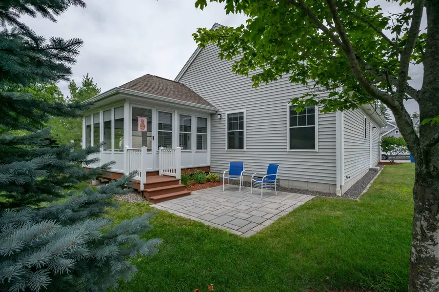 6 Elystan Circle, Nashua, NH 03064 - #2