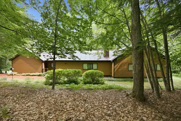 470 Morgan Road, Hartford, VT 05059