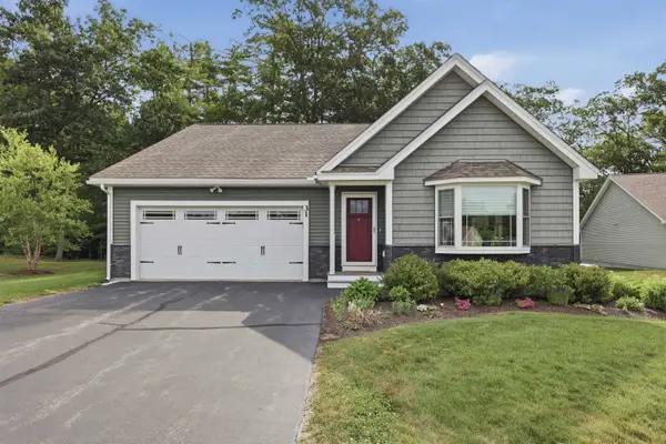 31 Castle Court, Kingston, NH 03848
