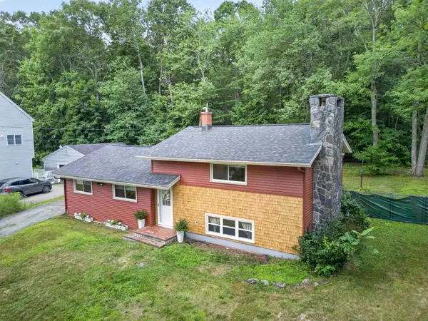 11 Tanglewood Drive, Dover, NH 03820
