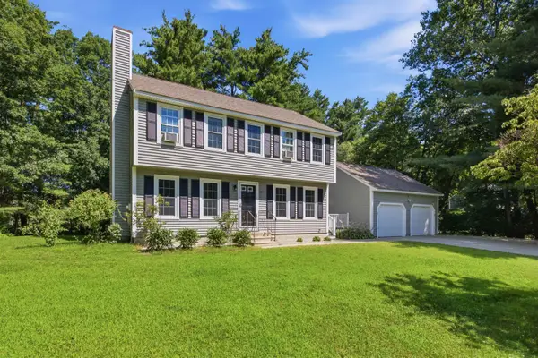 29 Chase Brook Circle, Litchfield, NH 03052