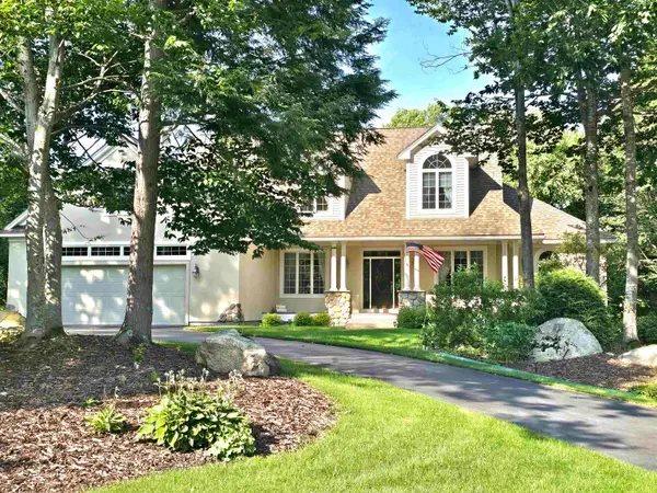 22 Moat Lane, Hales Location, NH 03860