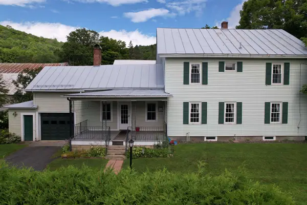 15 Maple Avenue, Chelsea, VT 05038