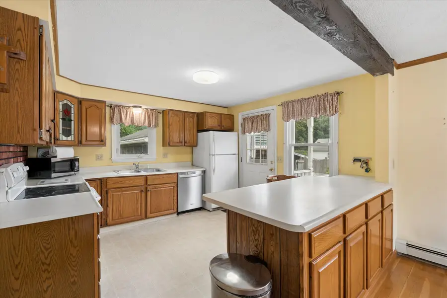 415 Greeley Street, Manchester, NH 03102 - #3