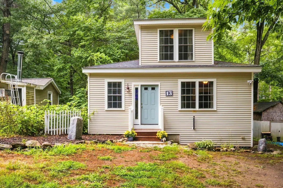 13 Charlestown Place, Derry, NH 03038 - #1
