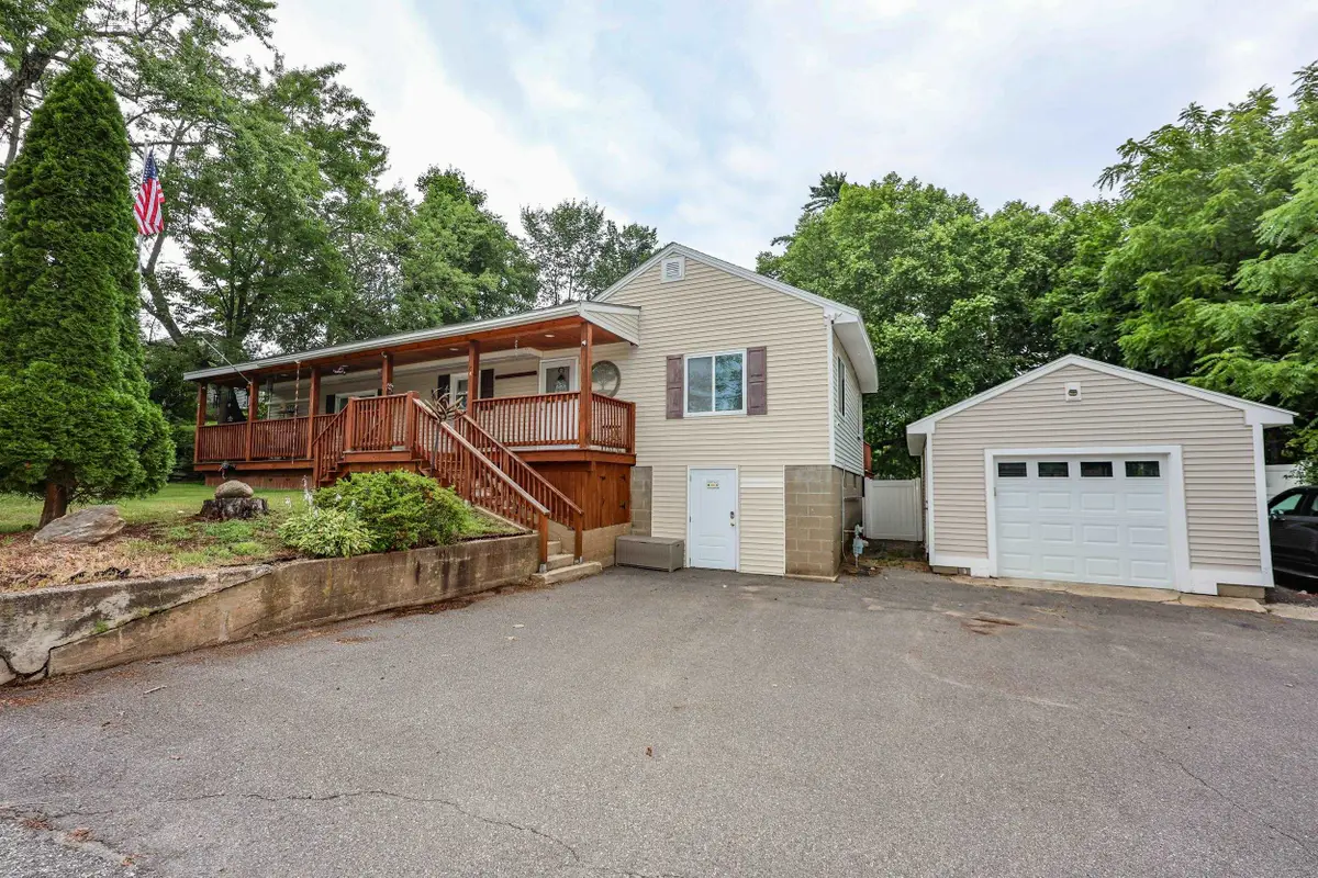 4 Caron Street, Merrimack, NH 03054 - #1