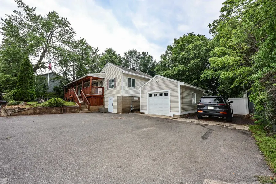 4 Caron Street, Merrimack, NH 03054 - #2