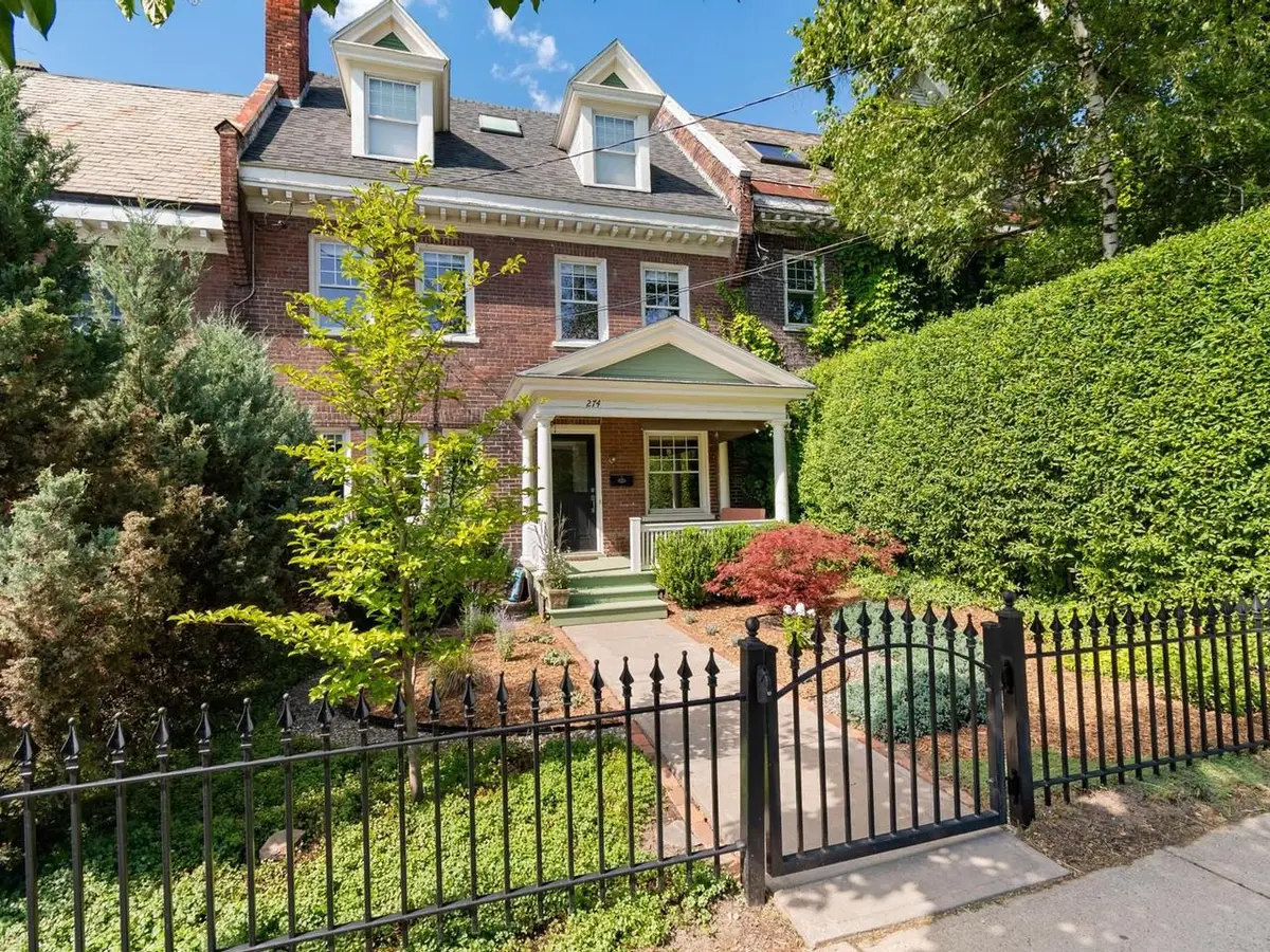 274 College Street, Burlington, VT 05401 - #1