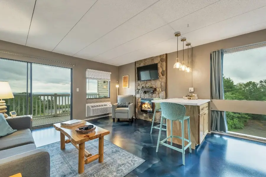 375 Endicott Street N #307, Laconia, NH 03246 - #3