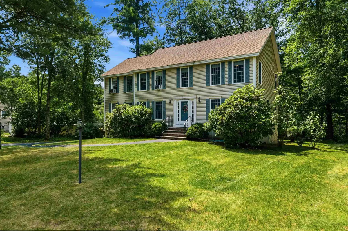 8 Wesley Lane, Salem, NH 03079 - #1