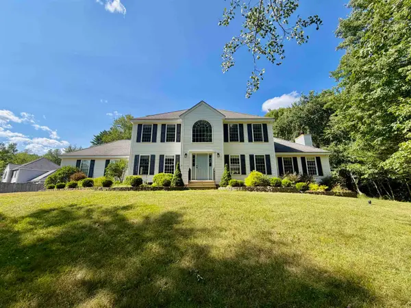 11 Boxwood Lane, Dover, NH 03820