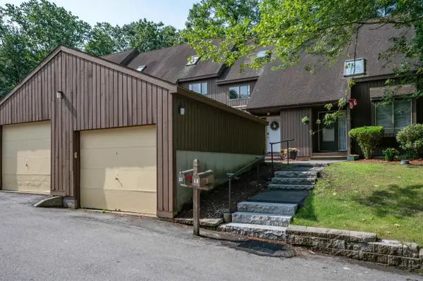 21 Silverton Drive, Nashua, NH 03062