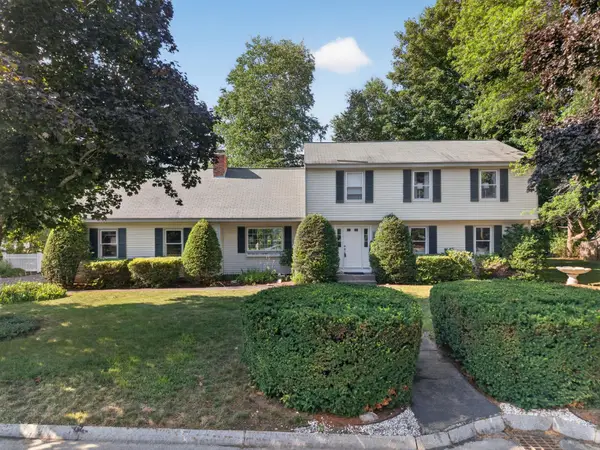 2 Queensway Circle, Nashua, NH 03062