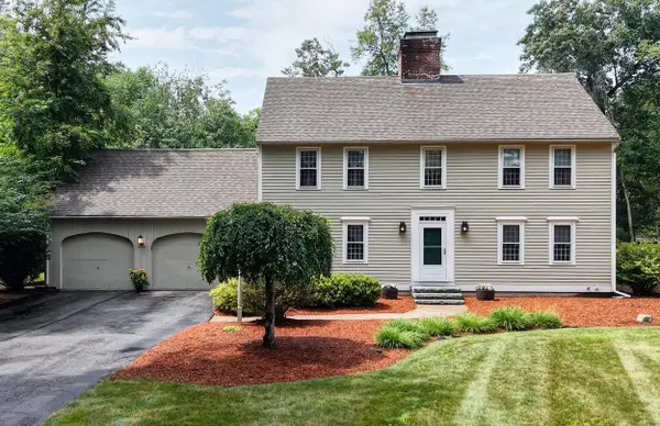22 Horace Greeley Road, Amherst, NH 03031