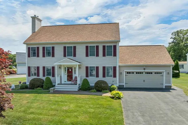 41 Viola Circle, Seabrook, NH 03847