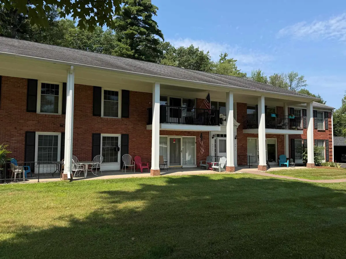 100 Kennedy Drive #4, South Burlington, VT 05403 - #1