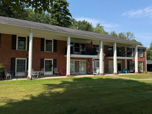 100 Kennedy Drive #4, South Burlington, VT 05403
