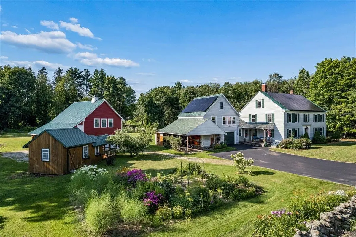 708 Cross Country Road, Pembroke, NH 03275 - #1