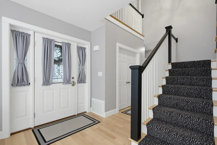 25 Clearwater Drive, Dover, NH 03820 - #3