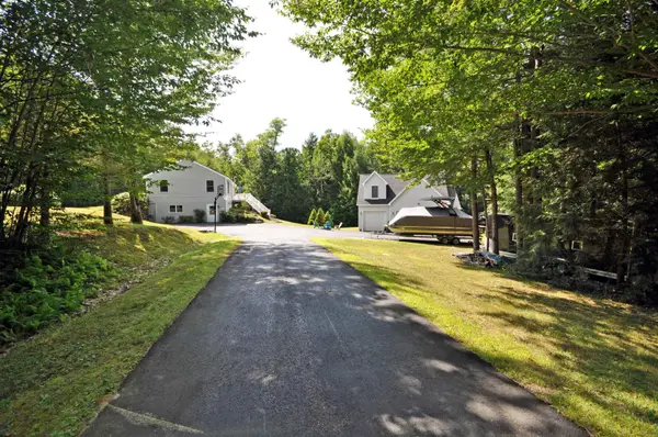 2331 Dick Brown Road, Bridgewater, NH 03222