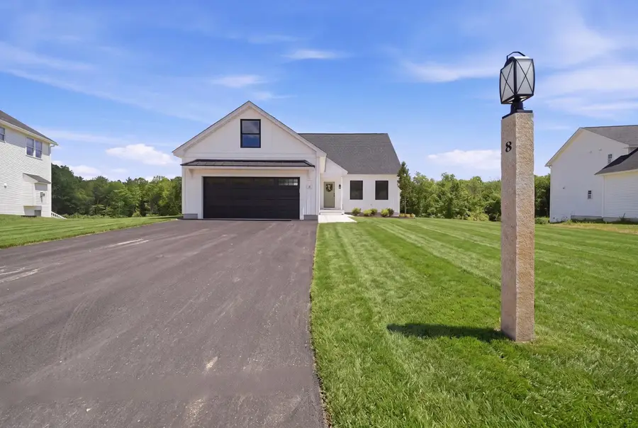 8 Robin Way #7, Chester, NH 03036 - #3