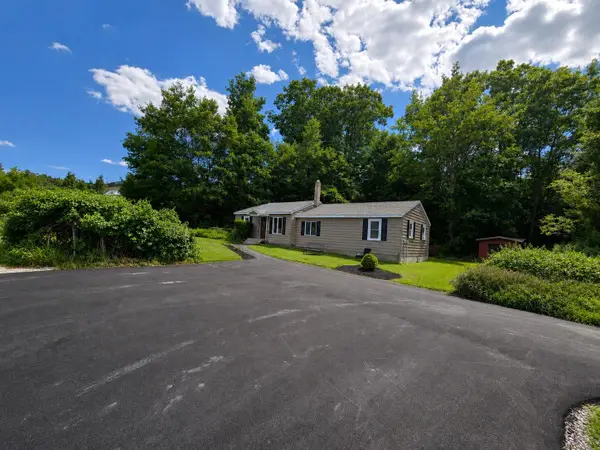 192 Londonderry Turnpike, Hooksett, NH 03106
