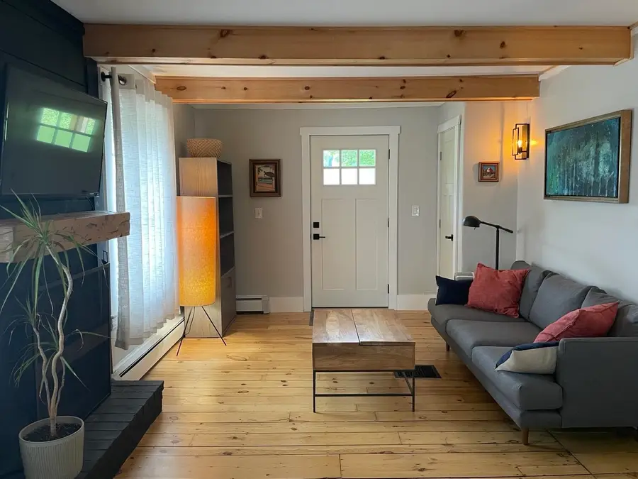 24 Hanson Street, Somersworth, NH 03878 - #3