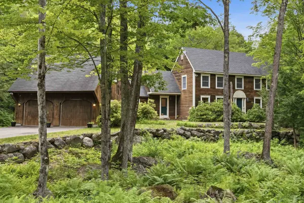 11 Gibson Road, Hillsborough, NH 03244
