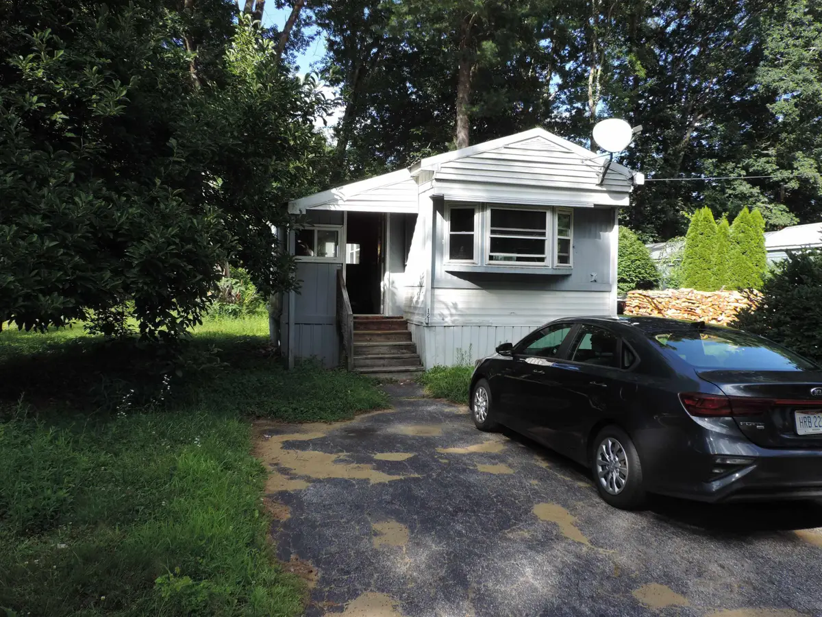 121 Woodland Circle, Raymond, NH 03077 - #1