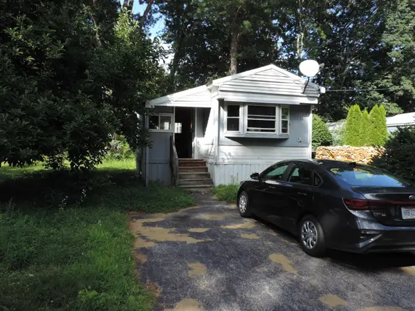 121 Woodland Circle, Raymond, NH 03077