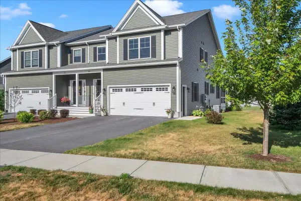 45 Wildlife Loop, Colchester, VT 05446