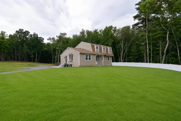 49 Academy Avenue, Atkinson, NH 03811