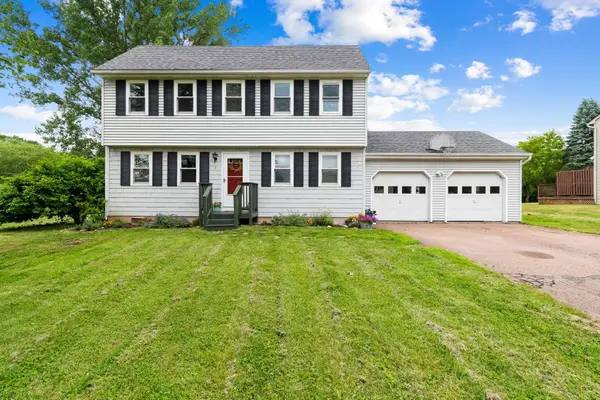 8 Hunting Ridge Lane, Milton, VT 05468