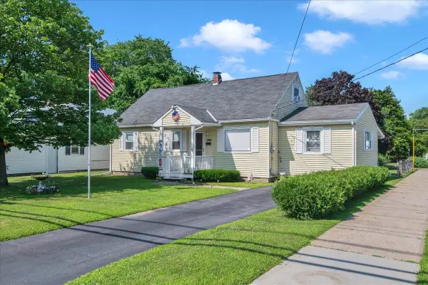 1688 North Avenue, Burlington, VT 05408